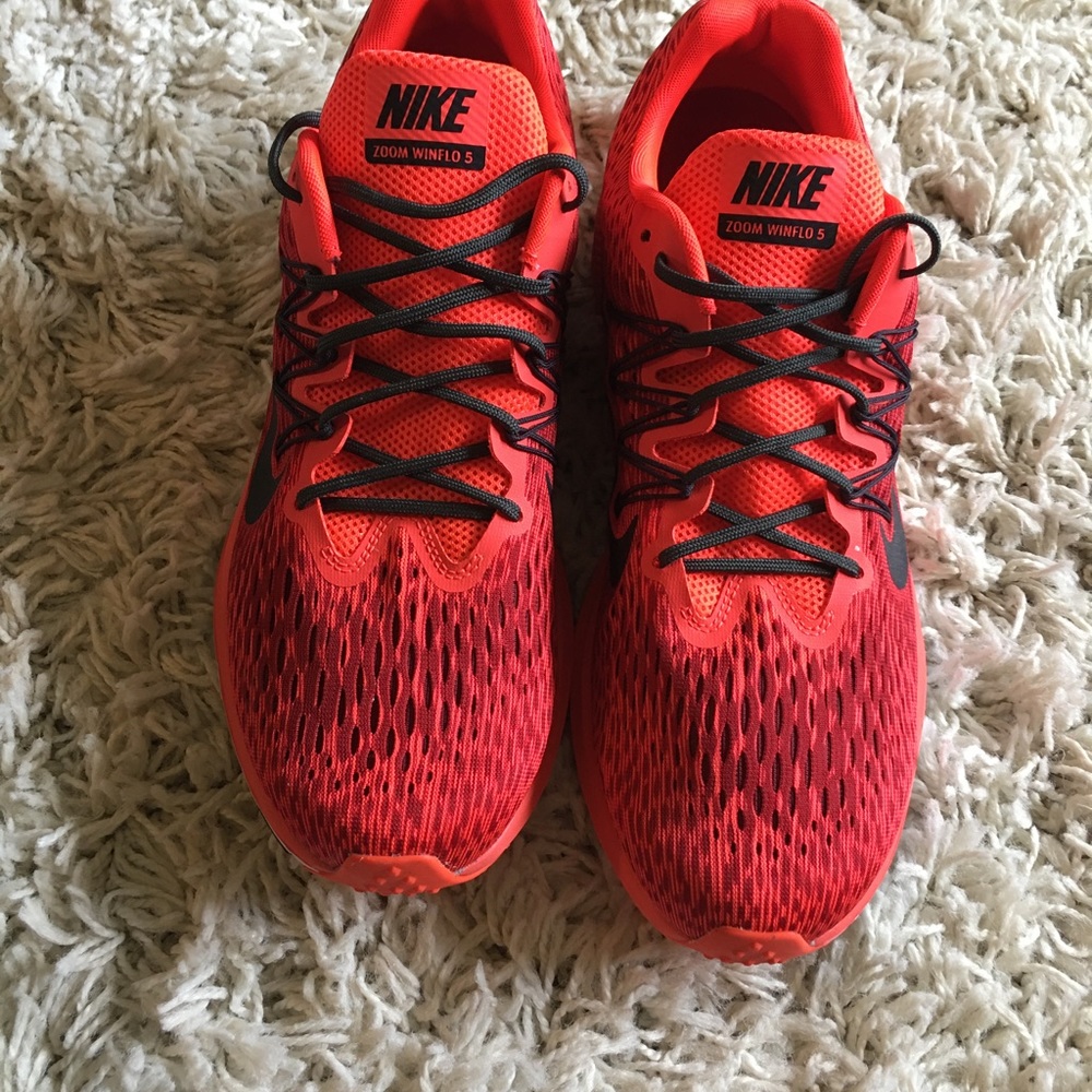 Mens Nike ZOOM WINFLO 5 running  shoe orange and maroon size 11.5